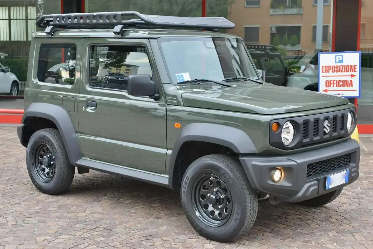 Usata Suzuki Jimny 102 CV (75 kW) 2023 Verde SUV