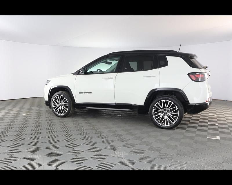 Usata Jeep Compass Summit 131 CV (96 kW) 2024 Bianco / pastello SUV