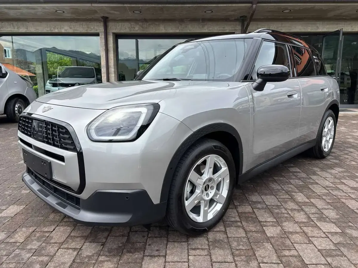 Usata Mini Countryman Favoured 163 CV (119 kW) 2025 Melting silver SUV