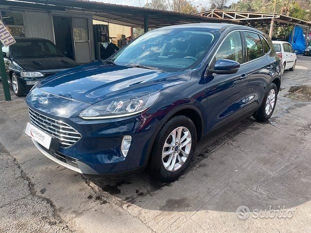 Usata Ford Kuga 119 CV (87 kW) 2020 Blu SUV