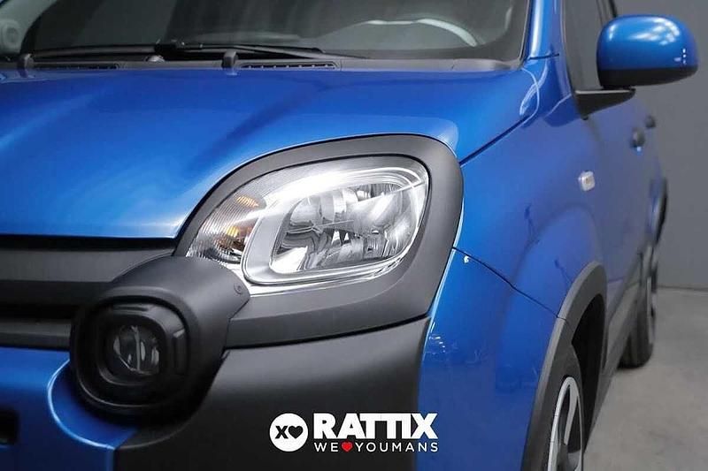 Usata Fiat Panda Cross Cross 70 CV (51 kW) 2025 Blu Utilitaria