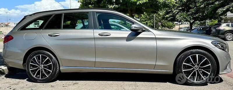 Usata Mercedes C180 122 CV (89 kW) 2019 Grigio Station wagon