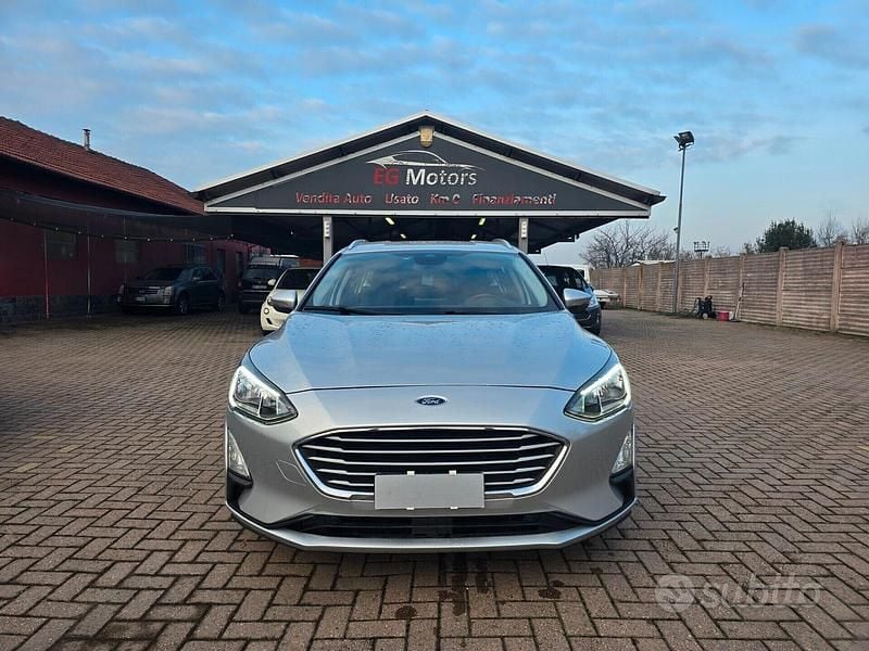 Usata Ford Focus 120 CV (88 kW) 2019 Grigio Station wagon