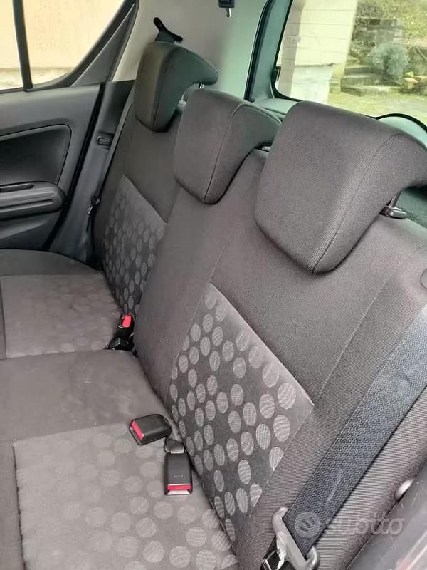 Usata Suzuki Splash 75 CV (55 kW) 2010 Utilitaria