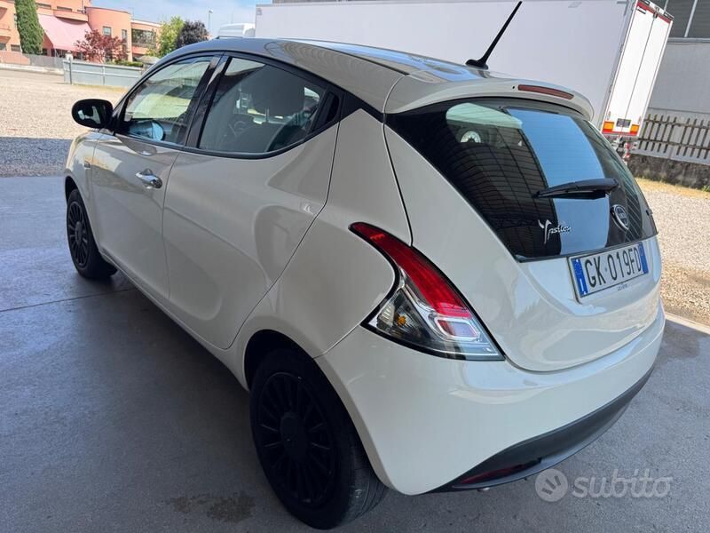 Usata Lancia Ypsilon 2022 Bianco Utilitaria
