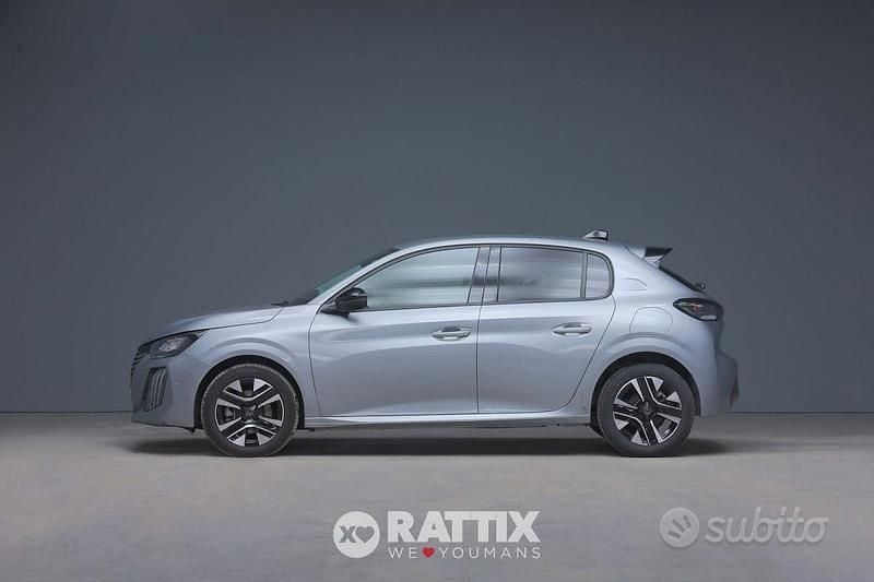 Usata Peugeot 208 Allure 110 CV (80 kW) 2025 Grigio artense Utilitaria
