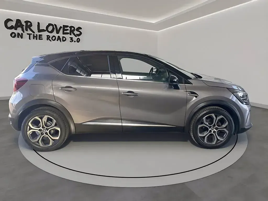 Usata Renault Captur Techno 101 CV (74 kW) 2023 Xnk be style milano (grigio SUV