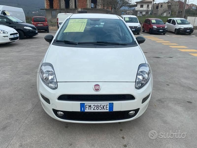 Usata Fiat Punto Street 95 CV (69 kW) 2018 Bianco Utilitaria