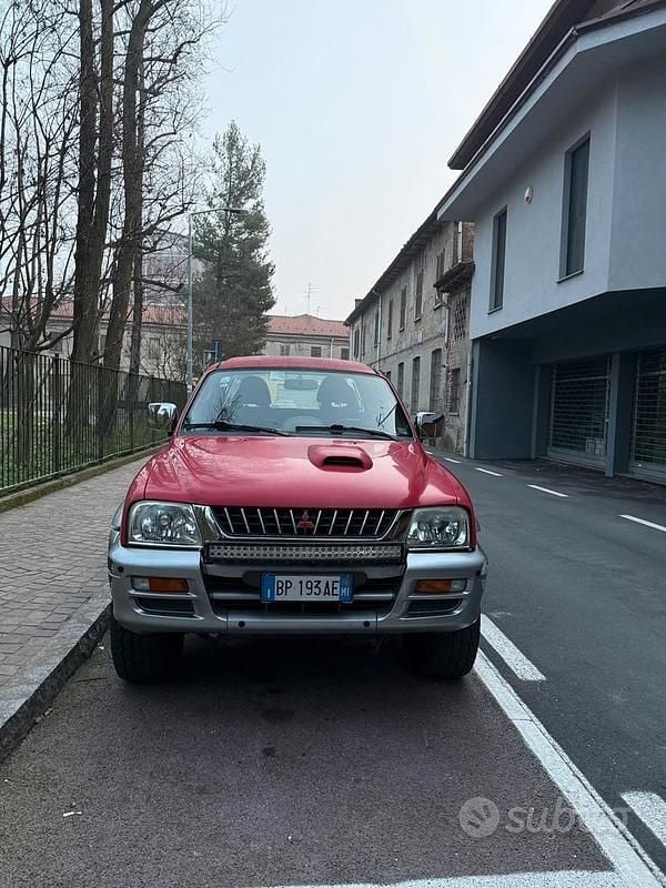 Usata Mitsubishi L200 2000 Rosso Pick-up