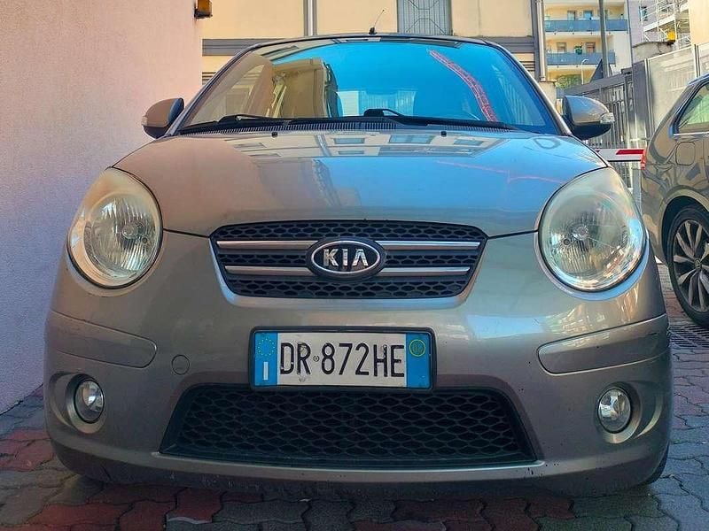 Usata Kia Picanto 63 CV (46 kW) 2008 Grigio Utilitaria