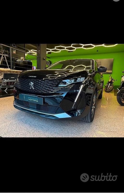 Usata Peugeot 3008 Allure 131 CV (96 kW) 2022 Nero SUV