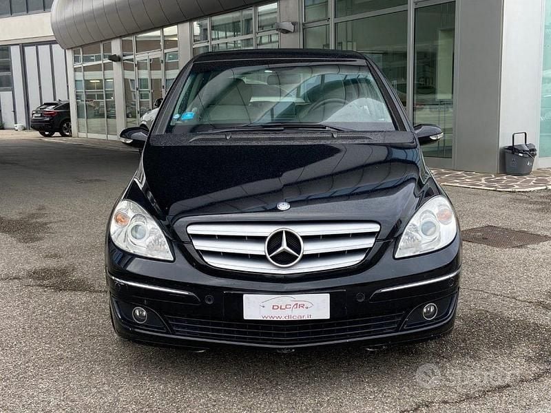 Usata Mercedes B200 140 CV (102 kW) 2008 Nero Monovolume