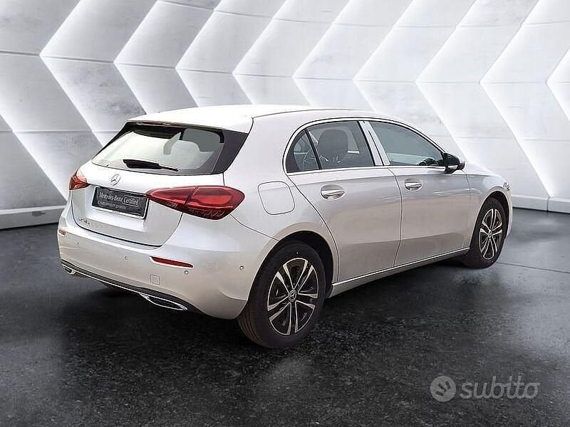 Nuova Mercedes E250 2025 Grigio Berlina