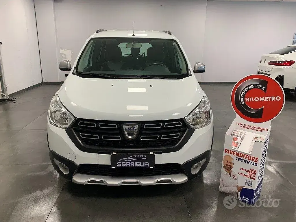 Usata Dacia Lodgy Stepway 101 CV (74 kW) 2018 Bianco Monovolume