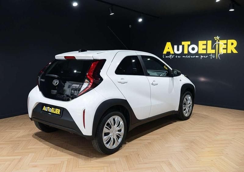 Nuova Toyota Aygo X Active 72 CV (52 kW) 2025 Bianco SUV