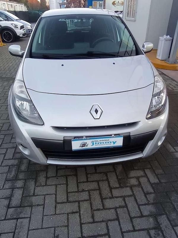 Usata Renault Clio II Dynamique 101 CV (74 kW) 2010 Other Berlina