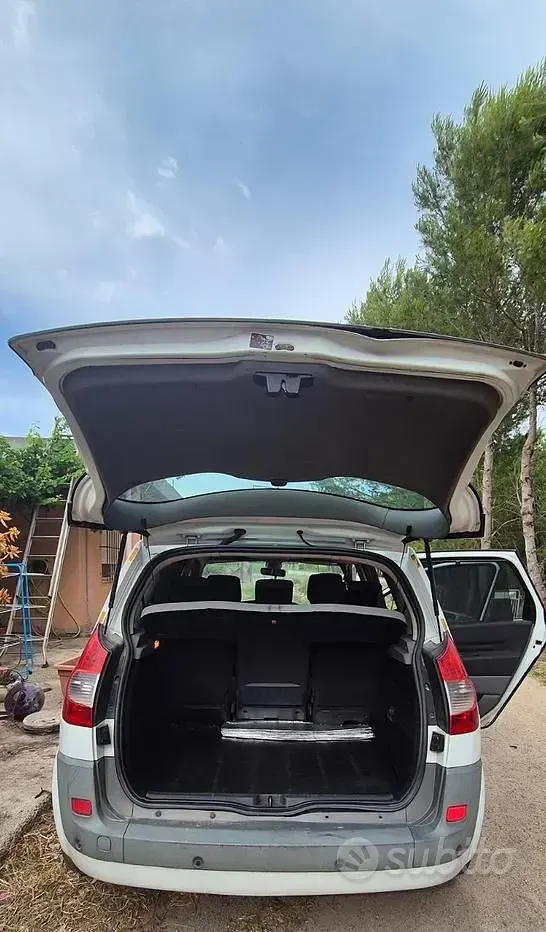Usata Renault Scenic E-Tech 106 CV (77 kW) 2008 Bianco Monovolume