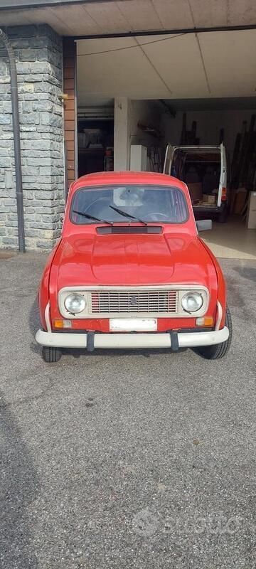 Usata Renault R4 34 CV (25 kW) 1986 Rosso Berlina