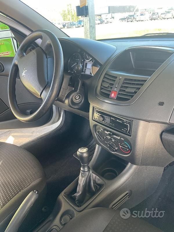 Usata Peugeot 206 2011 Grigio Berlina