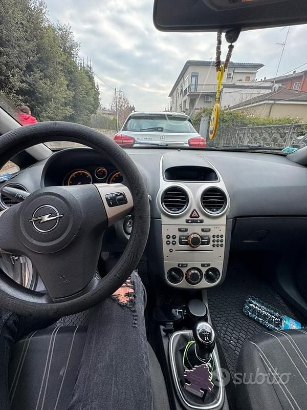 Usata Opel Corsa 75 CV (55 kW) 2007 Grigio Utilitaria