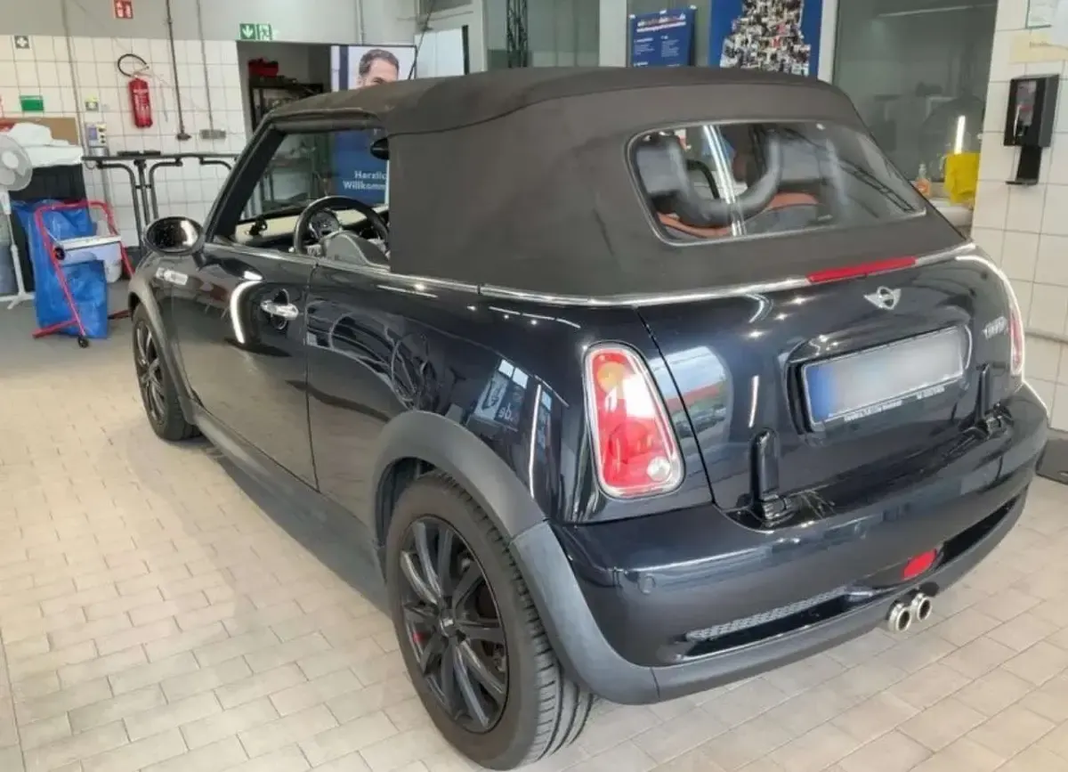 Usata Mini Cooper S Cabriolet 170 CV (125 kW) 2008 Nero Cabrio