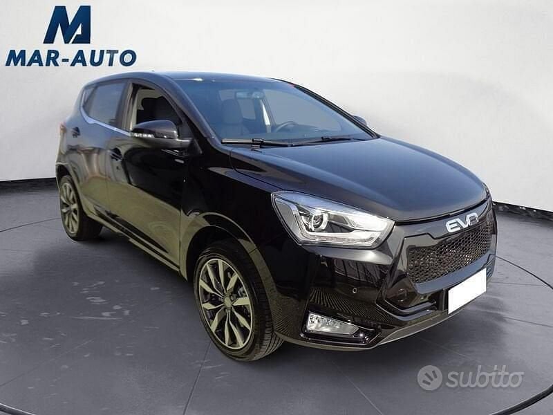 Usata EVO Evo 3 113 CV (83 kW) 2025 Nero SUV