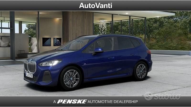 Blu Nuova 2025 BMW 225 Active Tourer Shadowline Monovolume | 43.880 € (Super prezzo) - Immagine 1/4