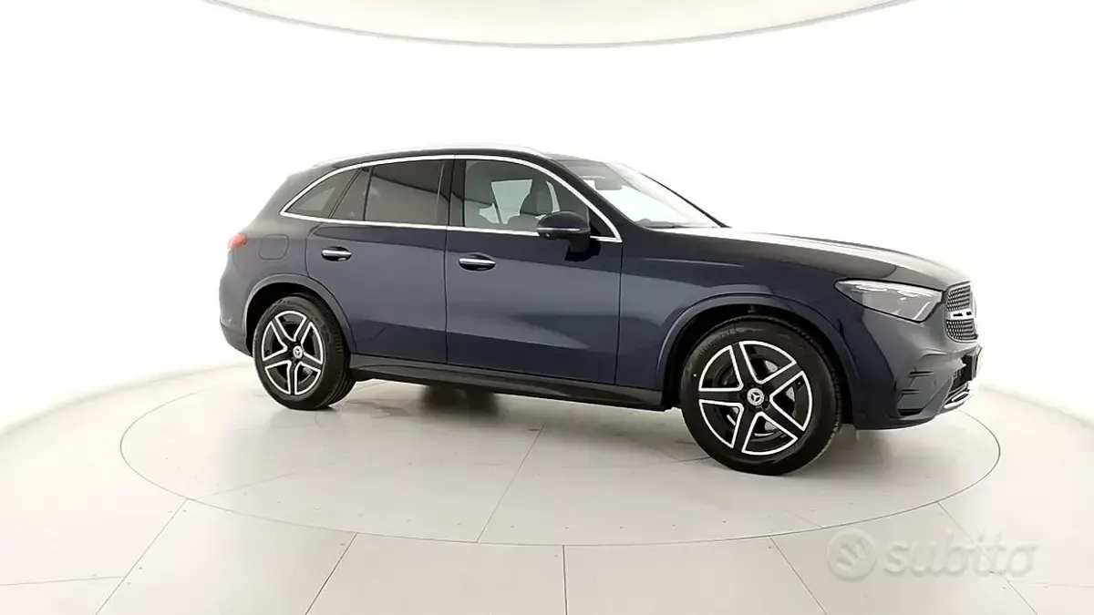 Usado Mercedes GLC220 AMG 197 CV (144 kW) 2022 Azul SUV