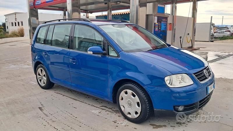 Usata VW Touran 2005 Blu Monovolume
