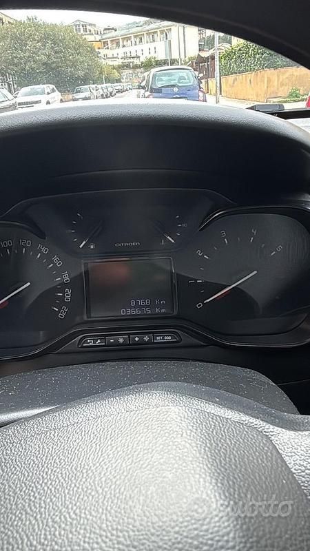 Usata Citroën C3 102 CV (75 kW) 2024 Grigio Utilitaria