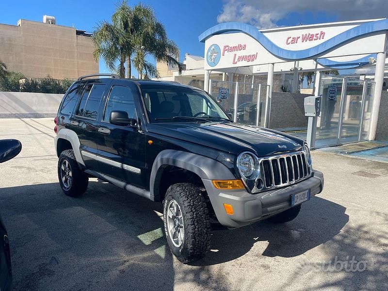Usata Jeep Cherokee 2005 Nero SUV