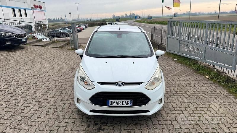 Begagnad Ford B-MAX 75 HK (55 kW) 2014 Vit Minibuss