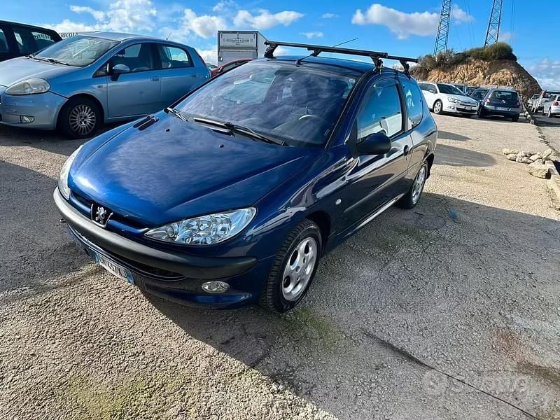 Usata Peugeot 206 2004 Blu Utilitaria