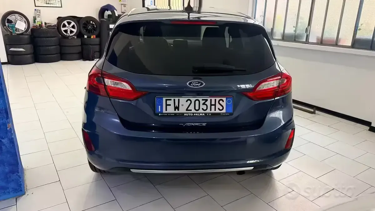 Usata Ford Fiesta Vignale 100 CV (73 kW) 2019 Blu Utilitaria