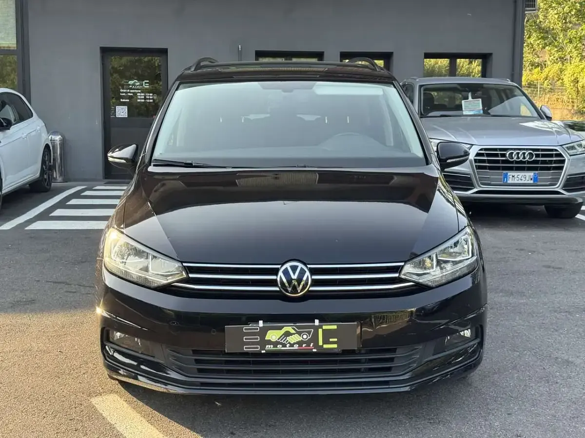 Usata VW Touran Comfortline 150 CV (110 kW) 2021 Nero Monovolume