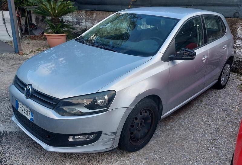 Usata VW Polo Trendline 69 CV (50 kW) 2010 Grigio Berlina