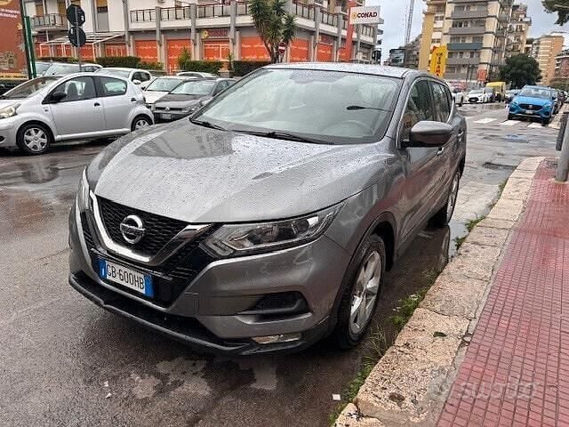 Usata Nissan Qashqai 160 CV (117 kW) 2020 Grigio SUV