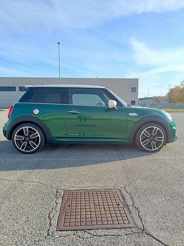 Usata Mini John Cooper Works 192 CV (141 kW) 2020 Verde Utilitaria