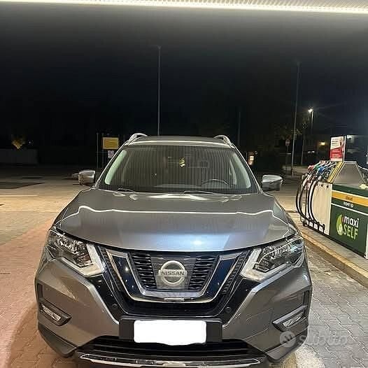Usata Nissan X-Trail Tekna 176 CV (129 kW) 2017 Grigio SUV