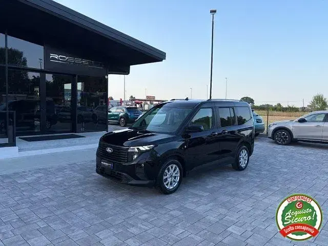 Usata Ford Tourneo Courier Titanium 125 CV (91 kW) 2025 Nero Monovolume