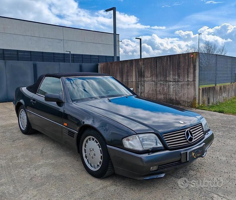 Usata Mercedes SL300 231 CV (169 kW) 1992 Nero Cabrio