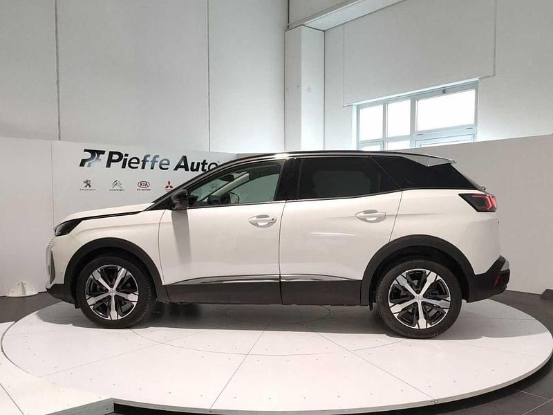 Usata Peugeot 3008 Allure 131 CV (96 kW) 2022 Bianco SUV