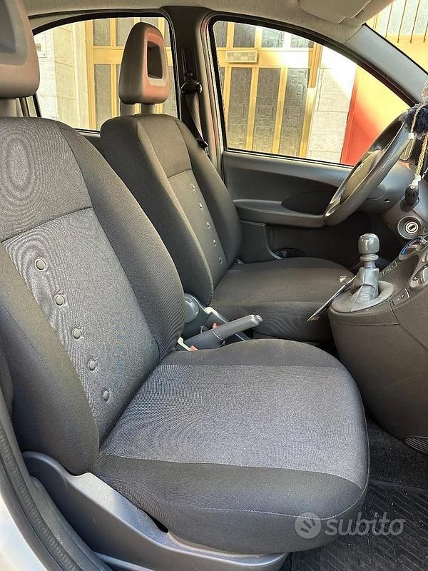 Usata Fiat Panda Emotion 75 CV (55 kW) 2011 Bianco Utilitaria