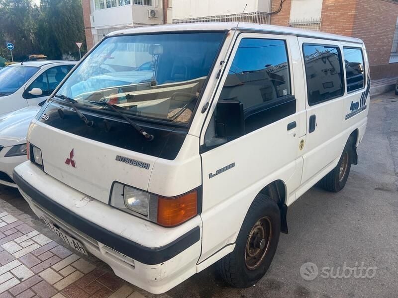 Usata 1989 Mitsubishi L300 SUV | 8000 € - Immagine 1/4