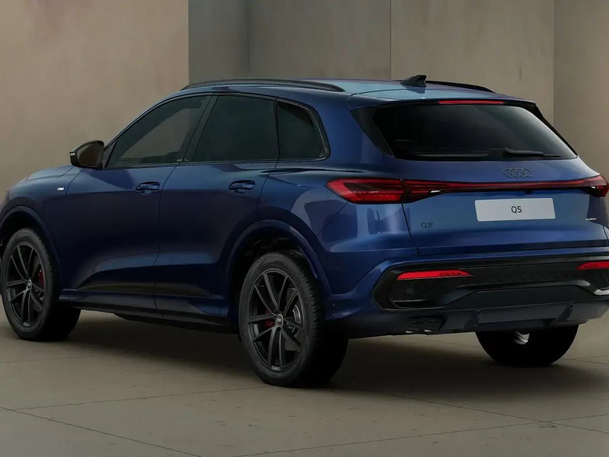 Nuova Audi Q5 Comfort 204 CV (150 kW) 2026 Blu navarra metallizzato SUV