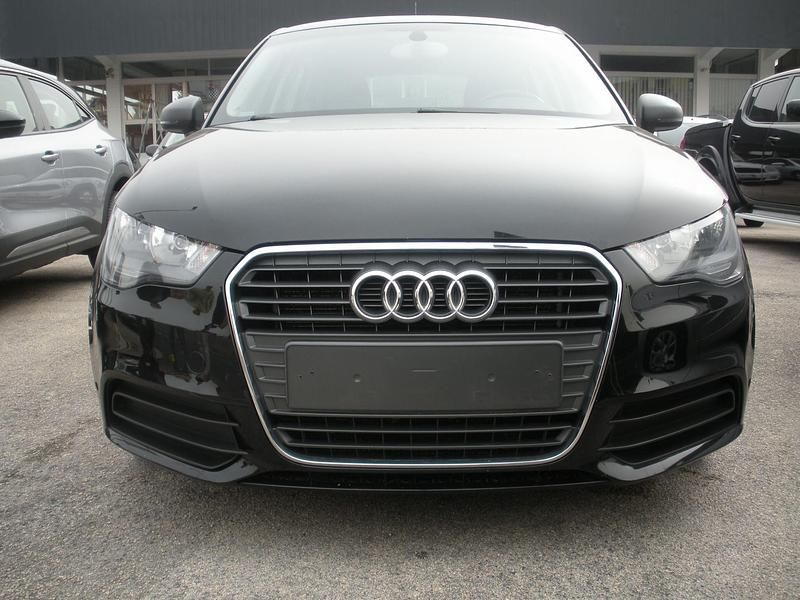 Usata Audi A1 Ambiente 86 CV (63 kW) 2014 Nero Berlina