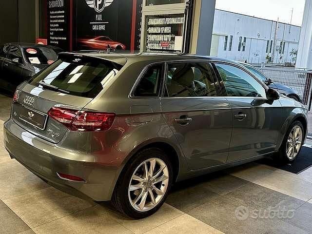 Usata Audi A3 Business 116 CV (85 kW) 2019 Grigio Berlina