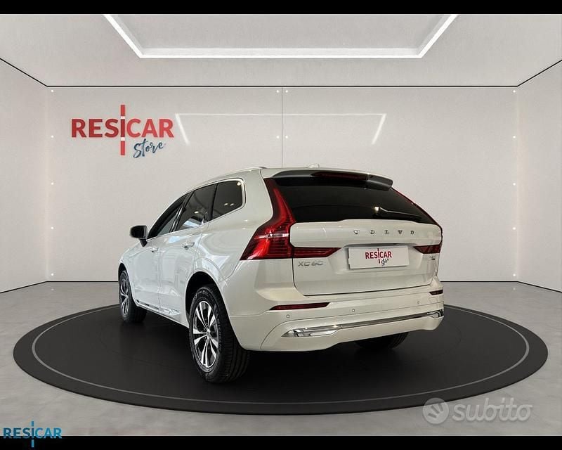 Nuova Volvo XC60 Core 2025 SUV