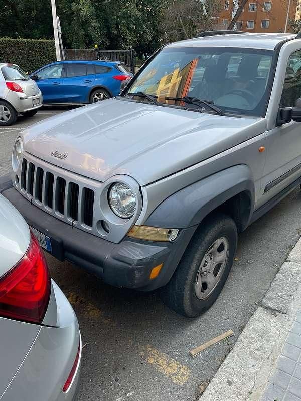 Usata Jeep Cherokee Limited 163 CV (119 kW) 2007 Argento SUV