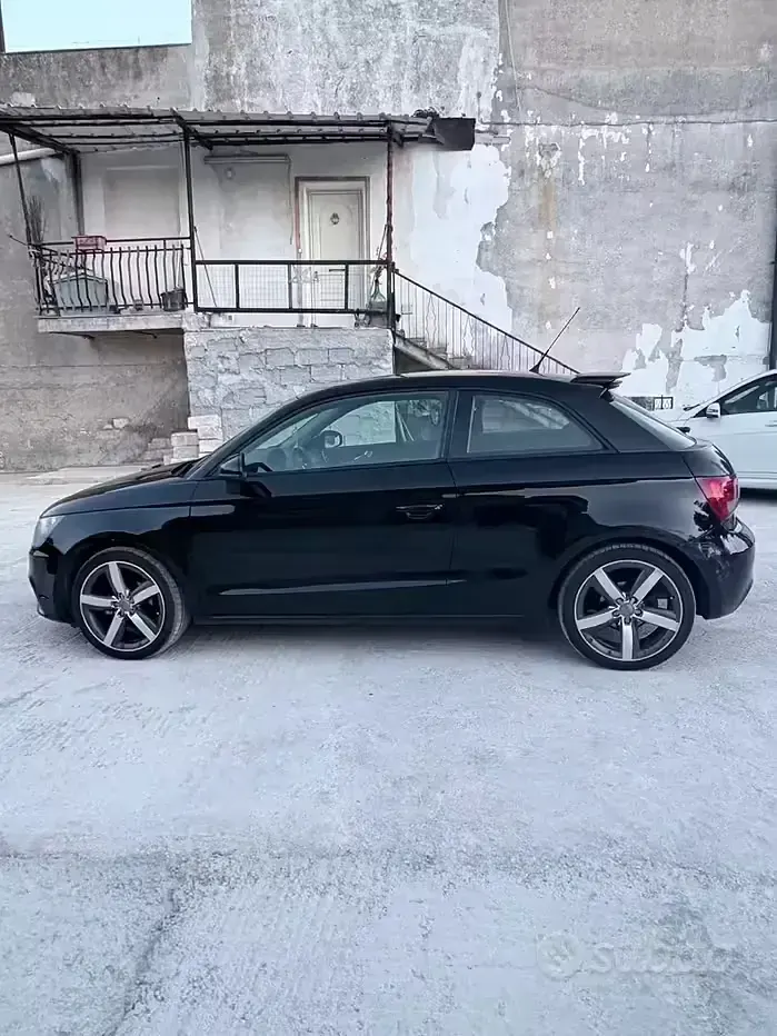 Usata Audi A1 90 CV (66 kW) 2012 Nero Utilitaria